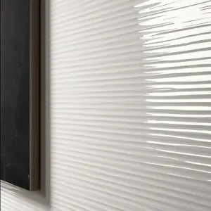 LINE WHITE GLOSS