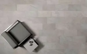 SILVER STRUT