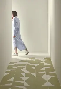 EDGE OLIVE