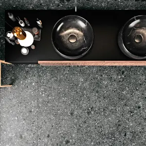 ANTHRACITE R